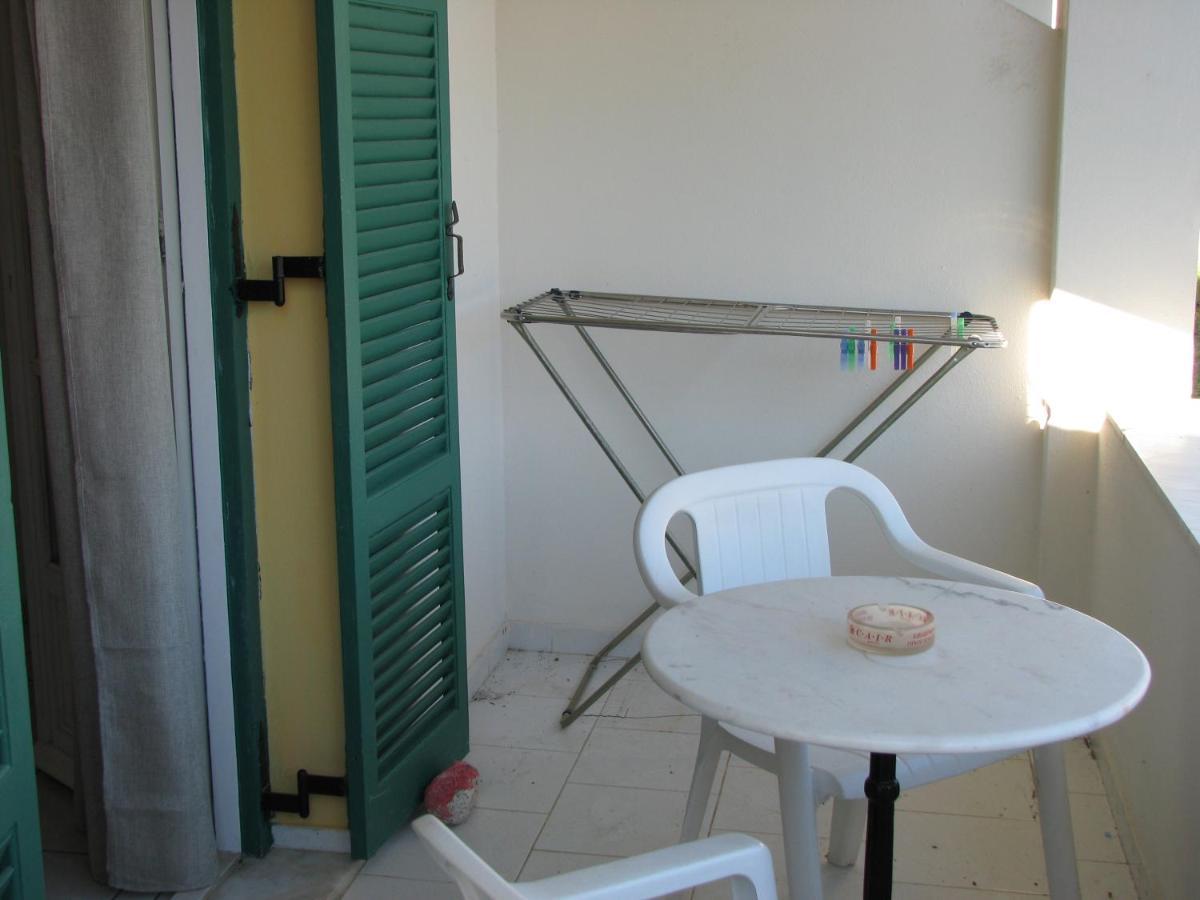 Dolphin Apt & Studios -Next To The Beach Róda Eksteriør bilde